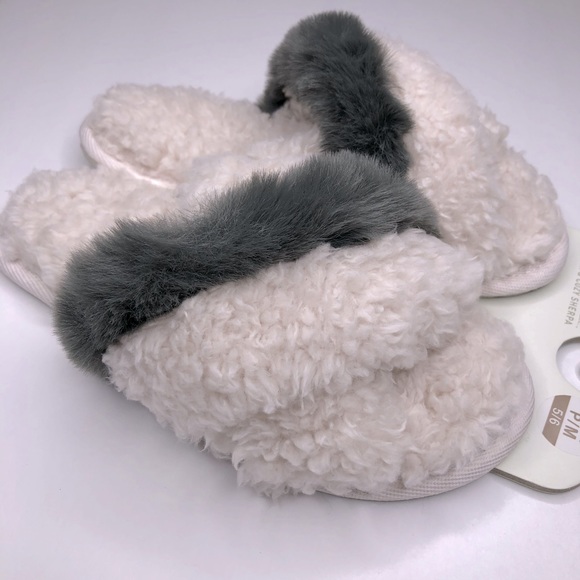 LEMON Gray Faux Fur & Creme Faux Sherpa Slippers Crisscross Style Sz S/M 5-6 - Picture 4 of 10
